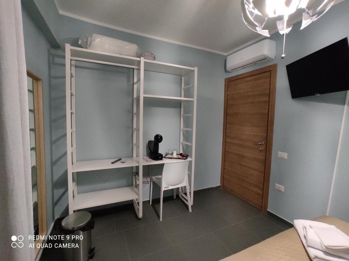 Bbnapl'Est Hotel Наполи Екстериор снимка